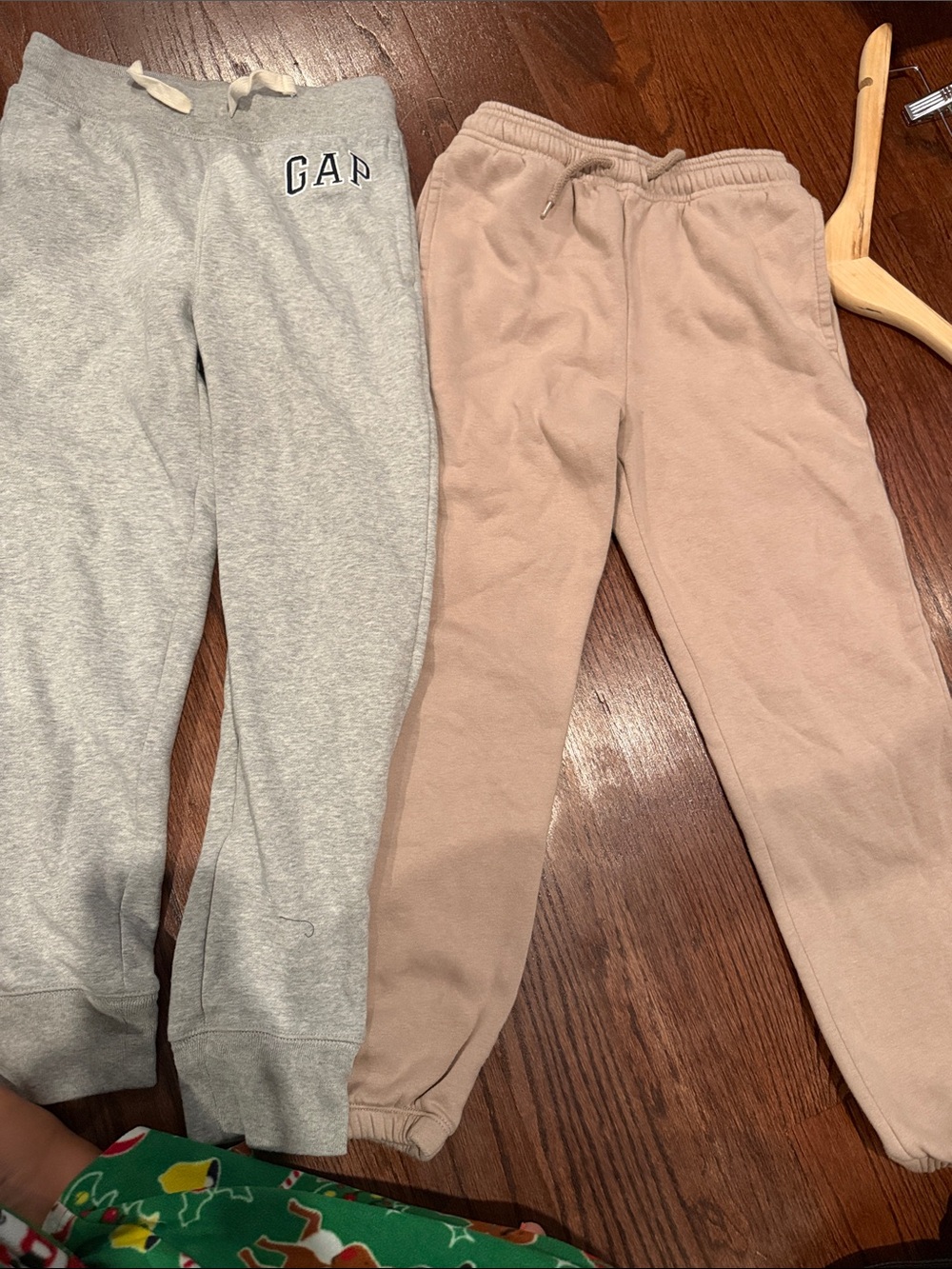 GAP Kids Gray & Tan Sweatpants Duo